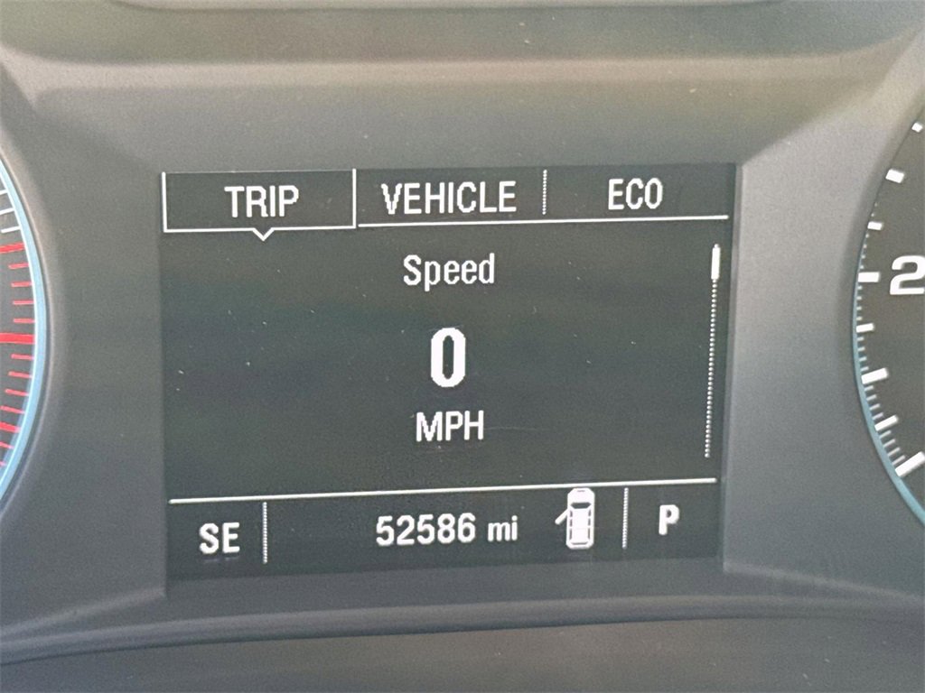 Used 2023 Chevrolet Traverse LT image 11