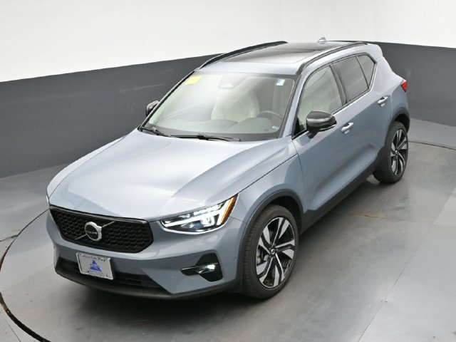 Used 2023 Volvo XC40 B5 Ultimate w/ Climate Package AWD/4WD image 45