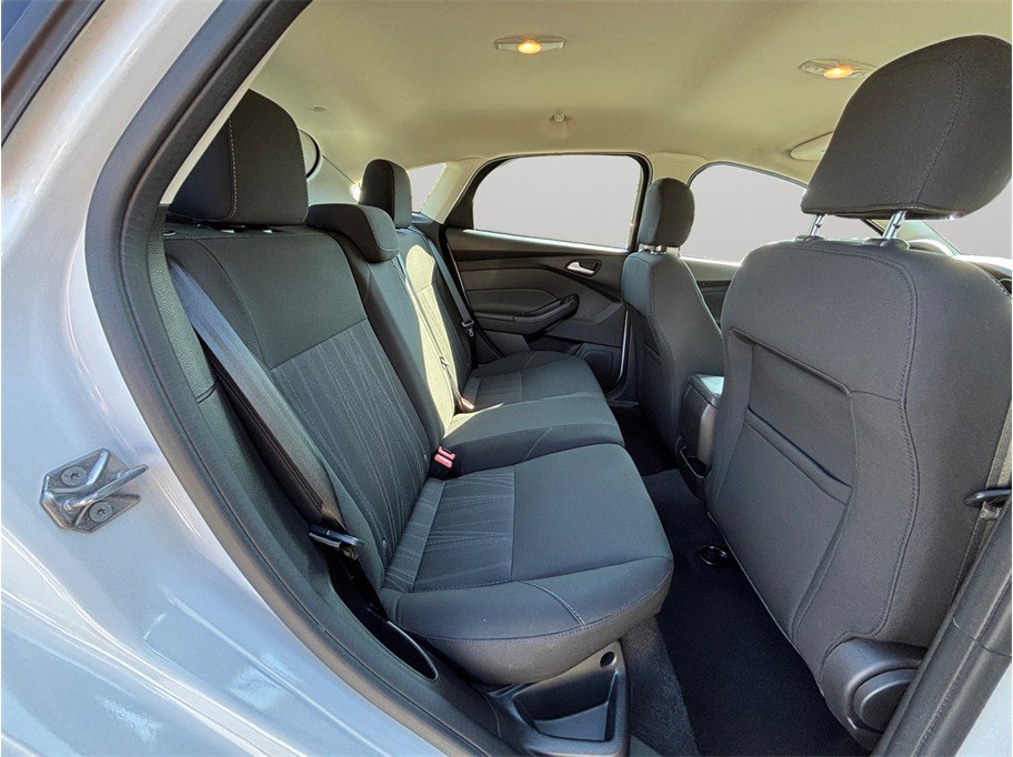Used 2016 Ford Focus SE image 29