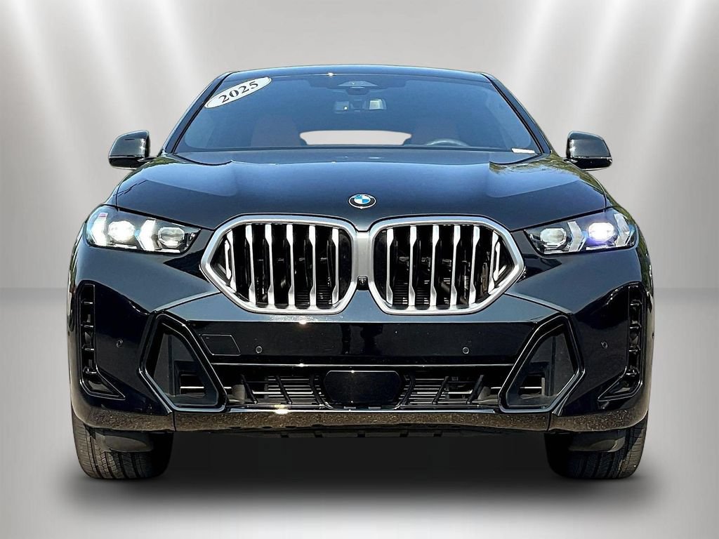 Used 2025 BMW X6 xDrive40i w/ Climate Comfort Package AWD/4WD image 2