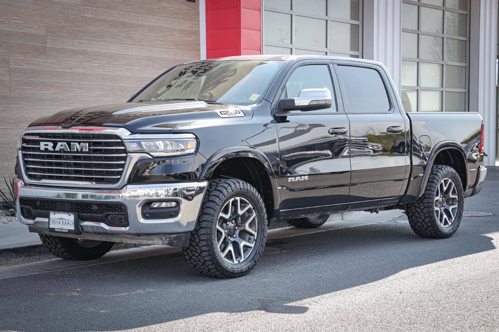 Used 2025 RAM 1500 Laramie image 8