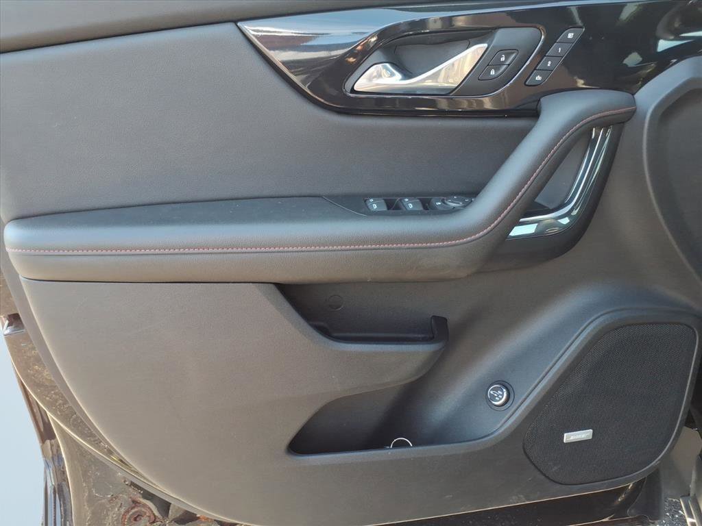 Certified 2023 Chevrolet Blazer RS w/ Enhanced Convenience Package image 16