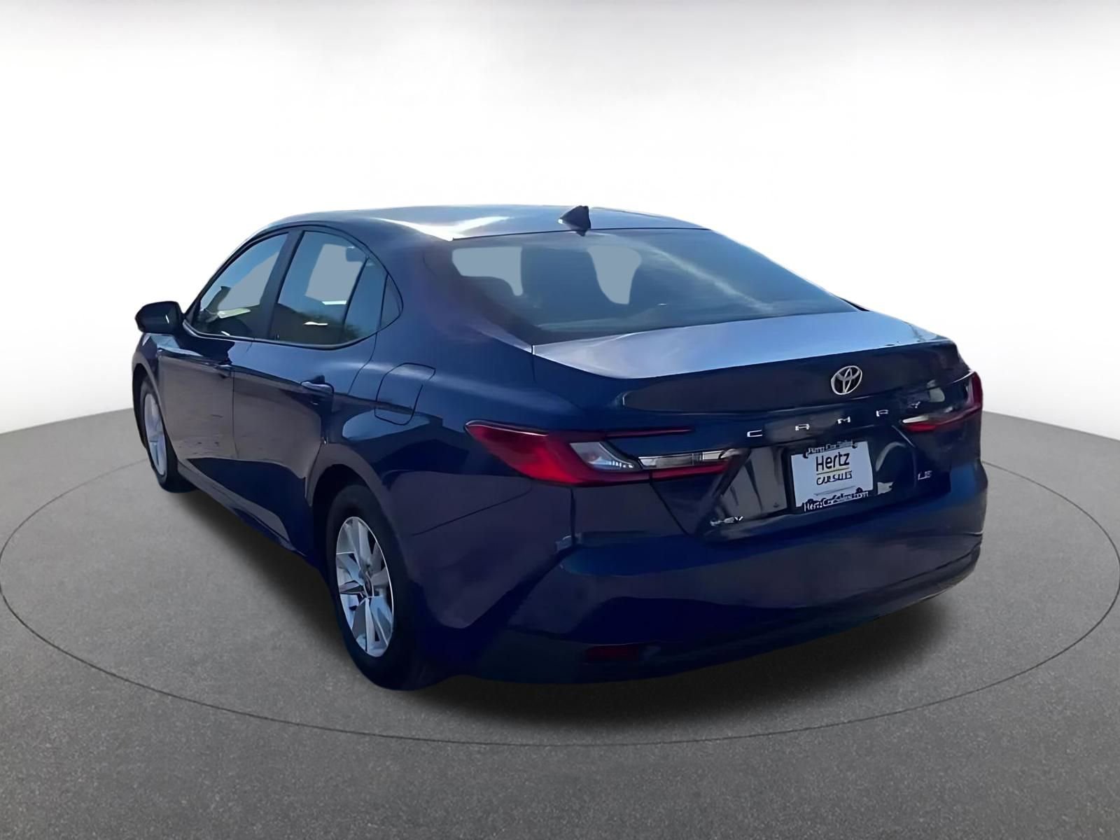 Used 2025 Toyota Camry LE image 11