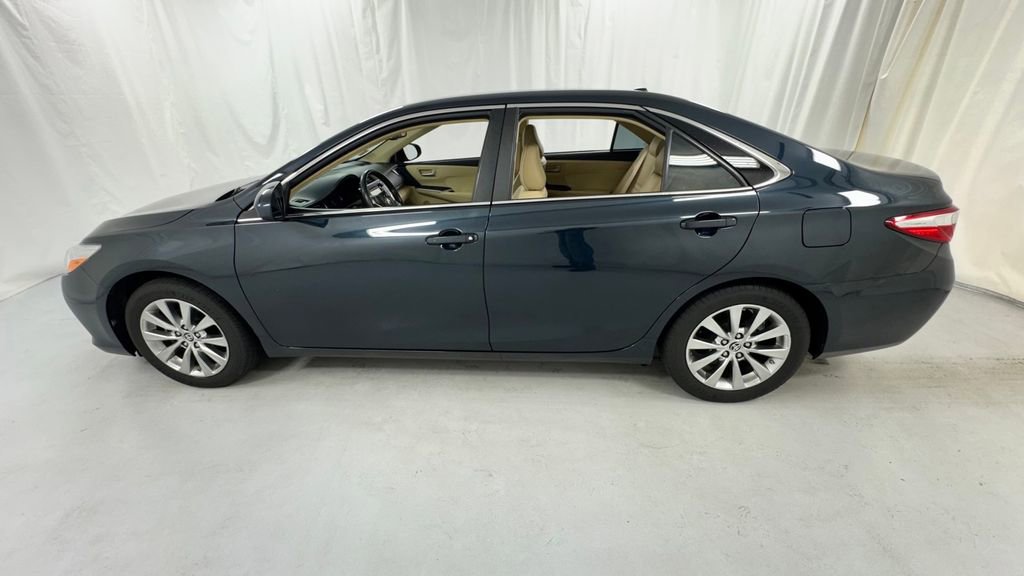 Used 2015 Toyota Camry XLE w/ Convenience Package FWD image 6