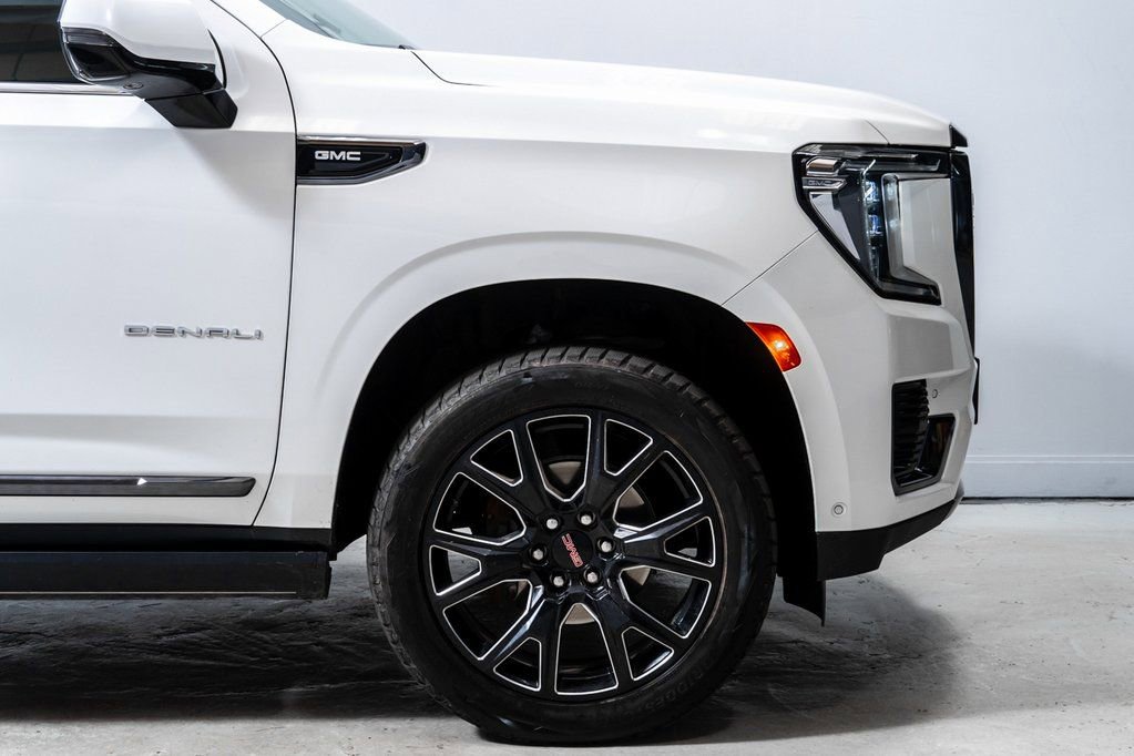 Used 2024 GMC Yukon XL Denali Ultimate image 11