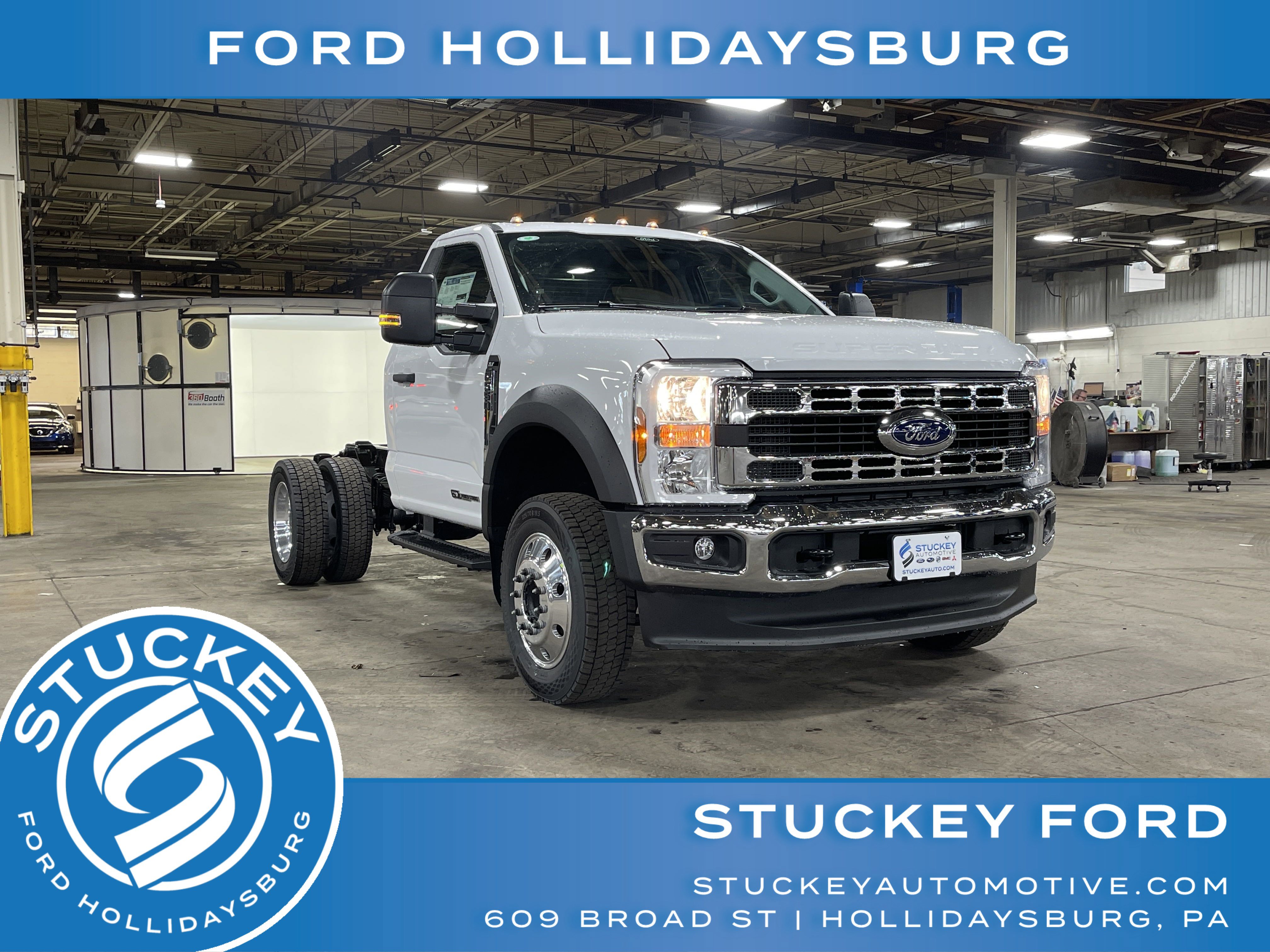 New 2025 Ford F550 4x4 Regular Cab Super Duty w/ XLT Value Package image 1