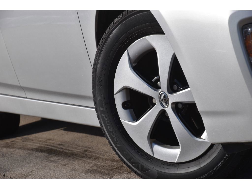 Used 2015 Toyota Prius Four image 10