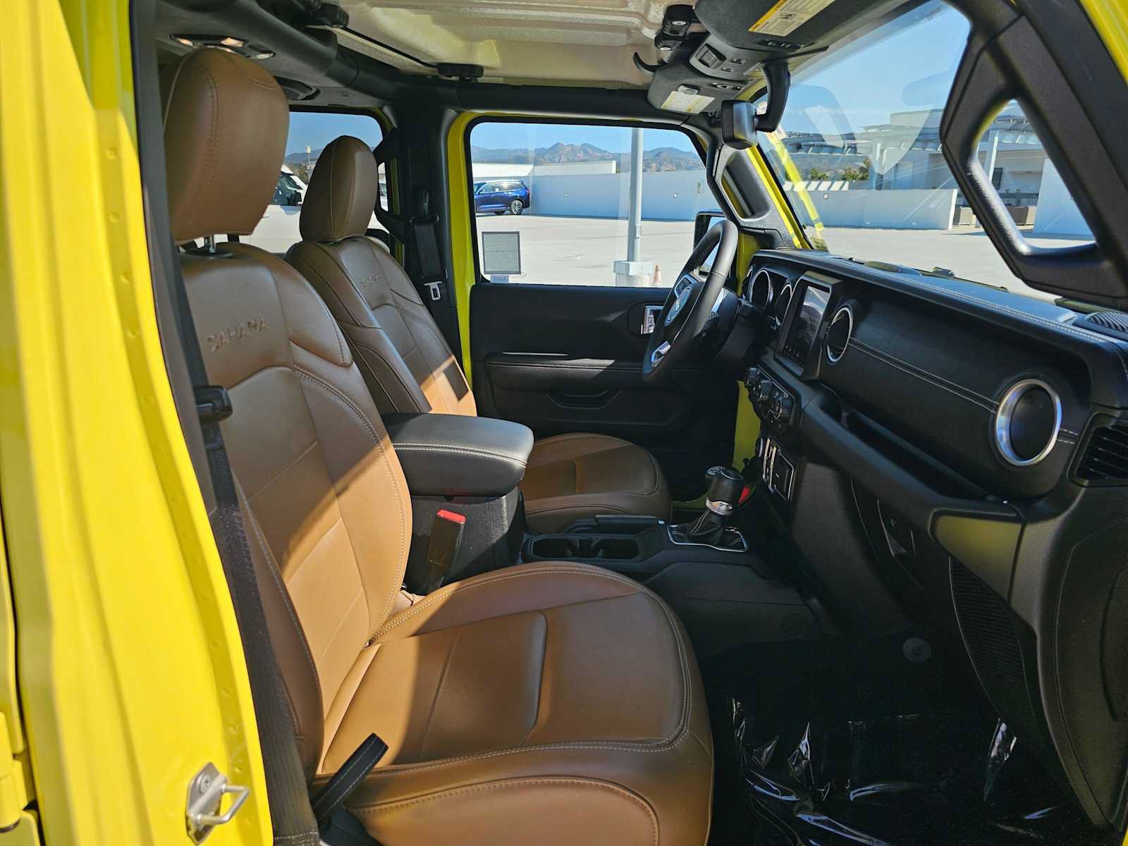 Used 2023 Jeep Wrangler Unlimited Sahara w/ Cold Weather Group AWD/4WD image 10