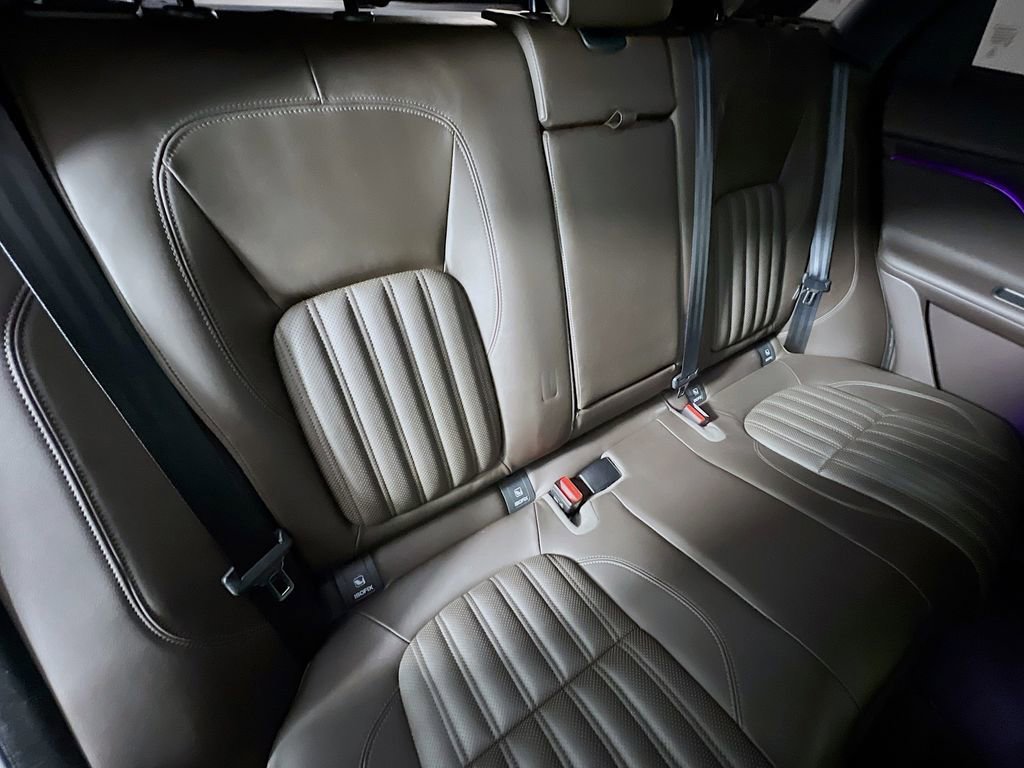 Used 2019 Jaguar F-PACE Portfolio image 29