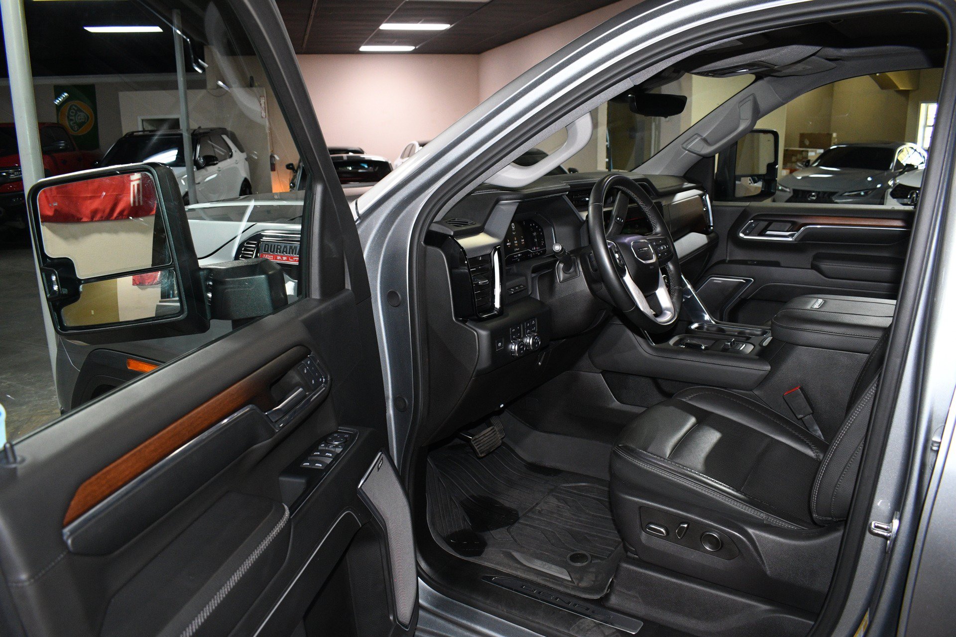 Used 2024 GMC Sierra 2500 Denali w/ Denali Reserve Package AWD/4WD image 45