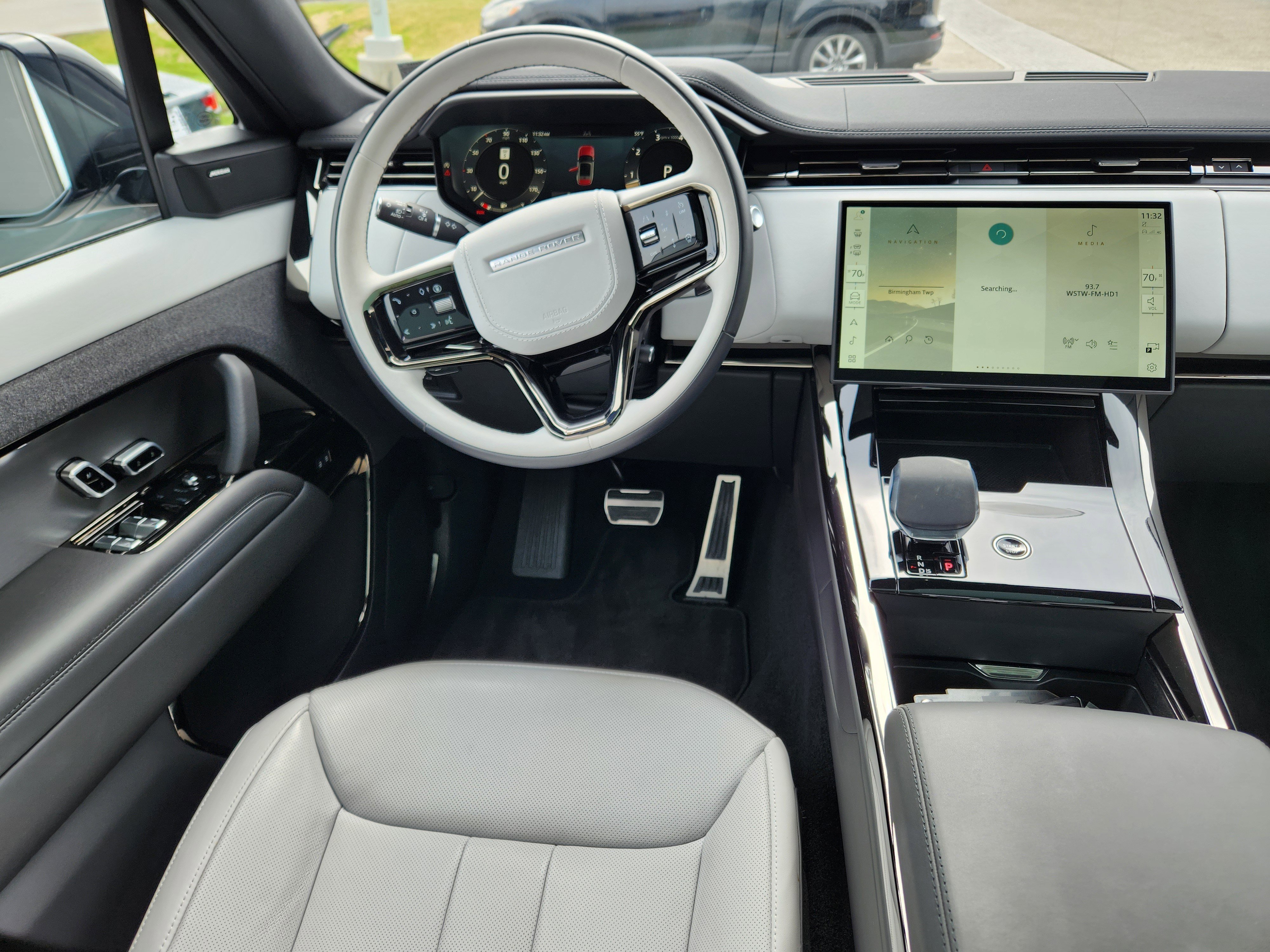 Certified 2025 Land Rover Range Rover Sport Dynamic SE image 13