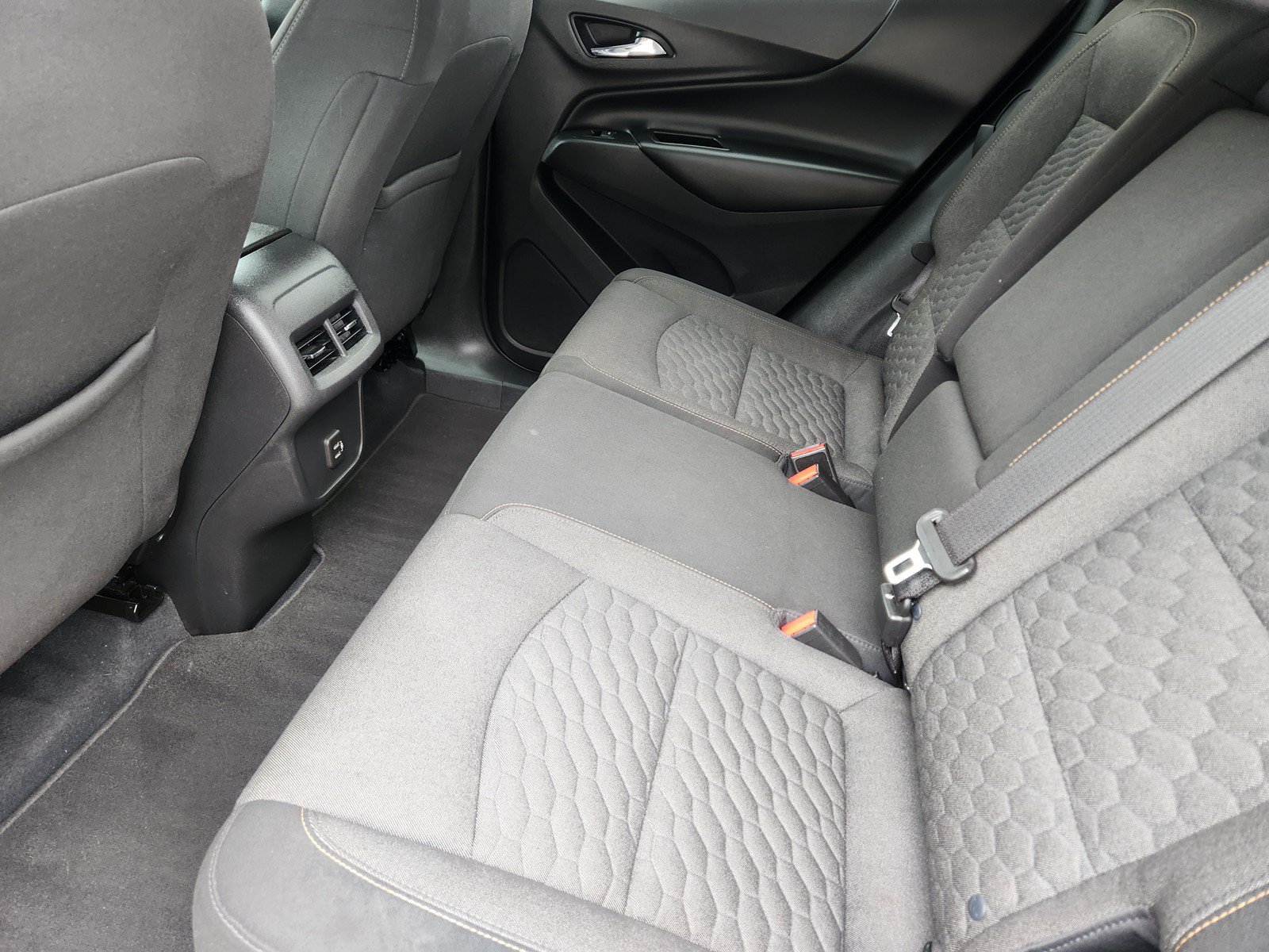 Used 2019 Chevrolet Equinox LT w/ Driver Convenience Package FWD image 12