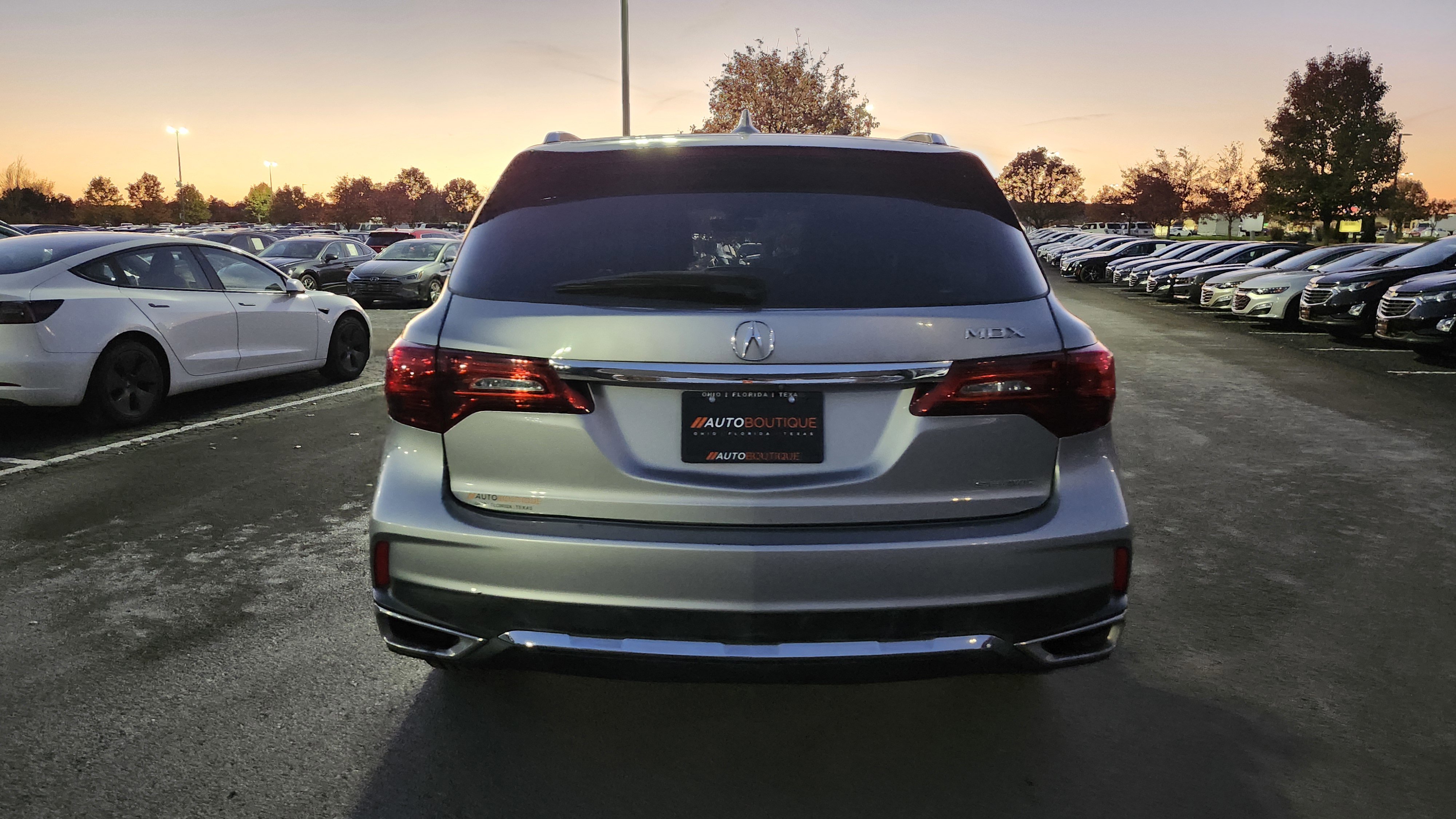 Used 2017 Acura MDX SH-AWD image 16