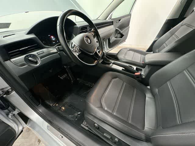 Certified 2020 Volkswagen Passat 2.0T R-Line FWD image 16