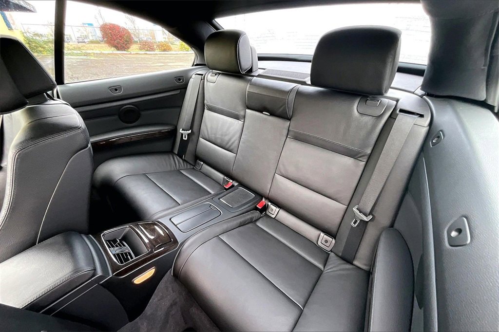 Used 2011 BMW 335i Convertible image 22