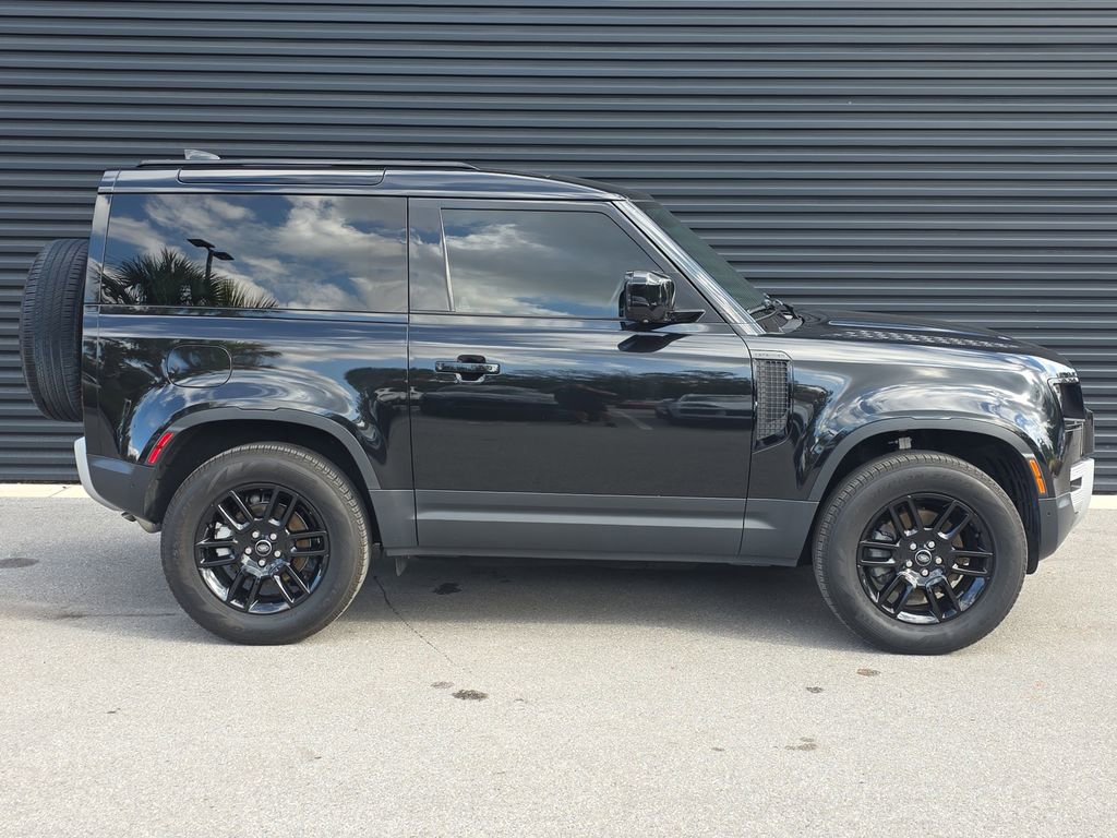 Used 2024 Land Rover Defender 90 S image 7