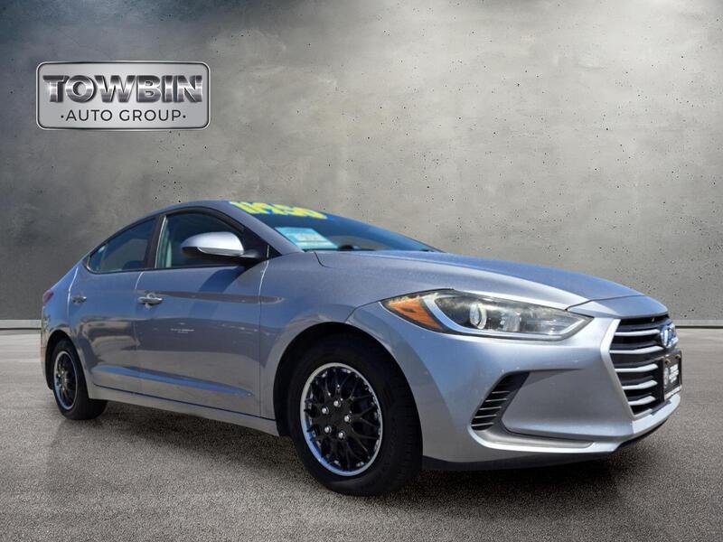 Used 2017 Hyundai Elantra SE FWD image 2