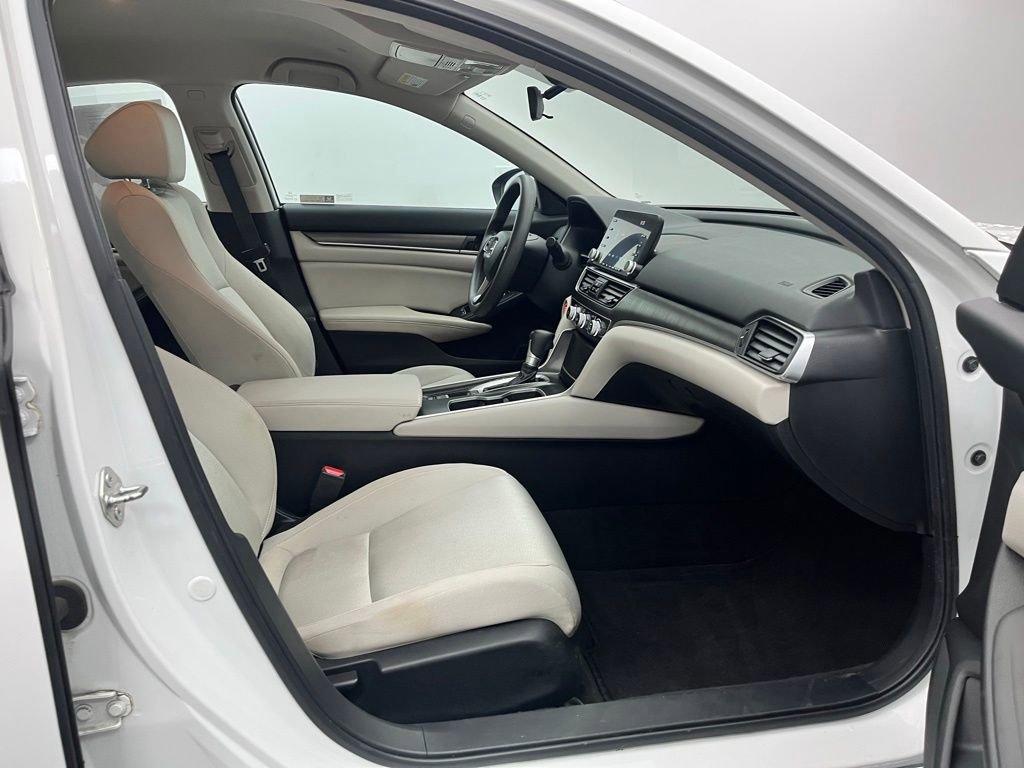 Used 2018 Honda Accord LX image 31