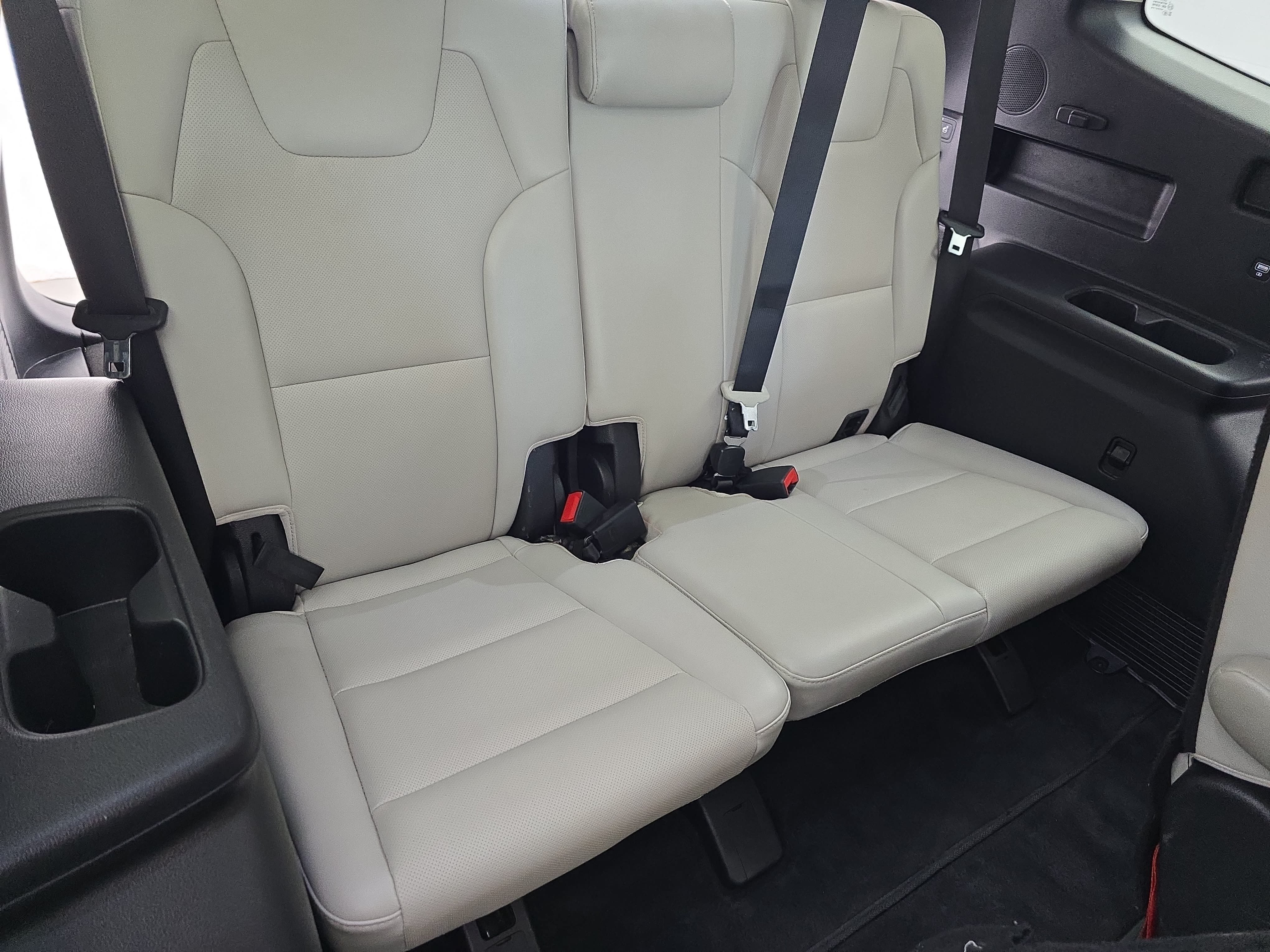 Used 2020 Kia Telluride SX w/ Towing Package AWD/4WD image 12
