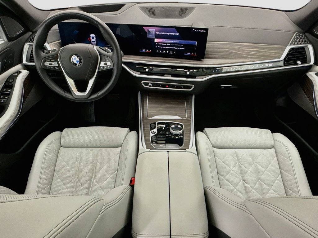 Certified 2026 BMW X5 xDrive40i w/ Executive Package AWD/4WD image 13