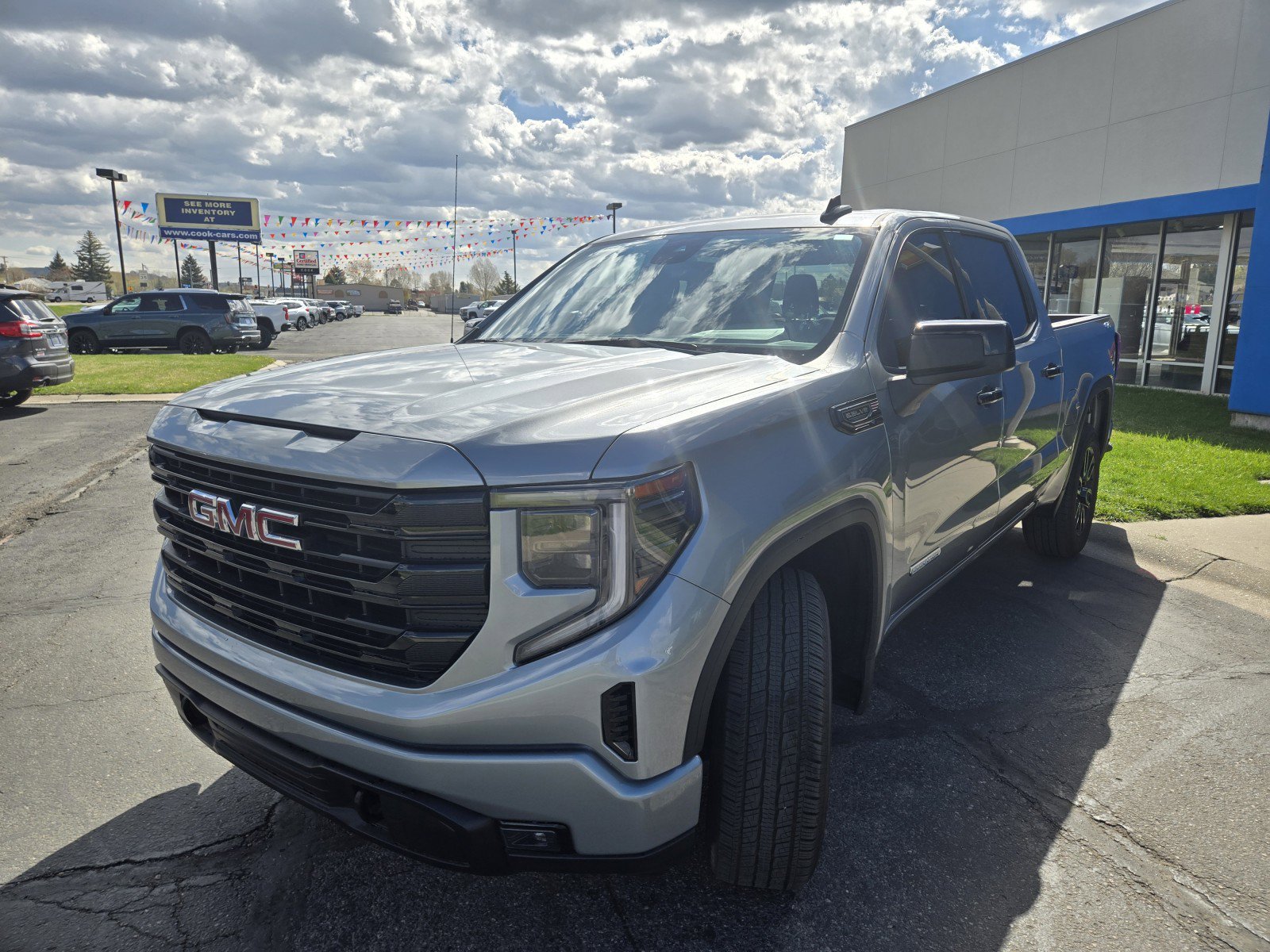 Used 2024 GMC Sierra 1500 Elevation AWD/4WD image 7