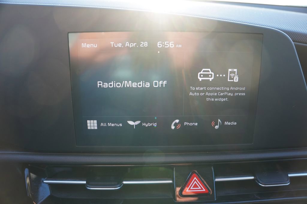 Used 2023 Kia Niro LX FWD image 5