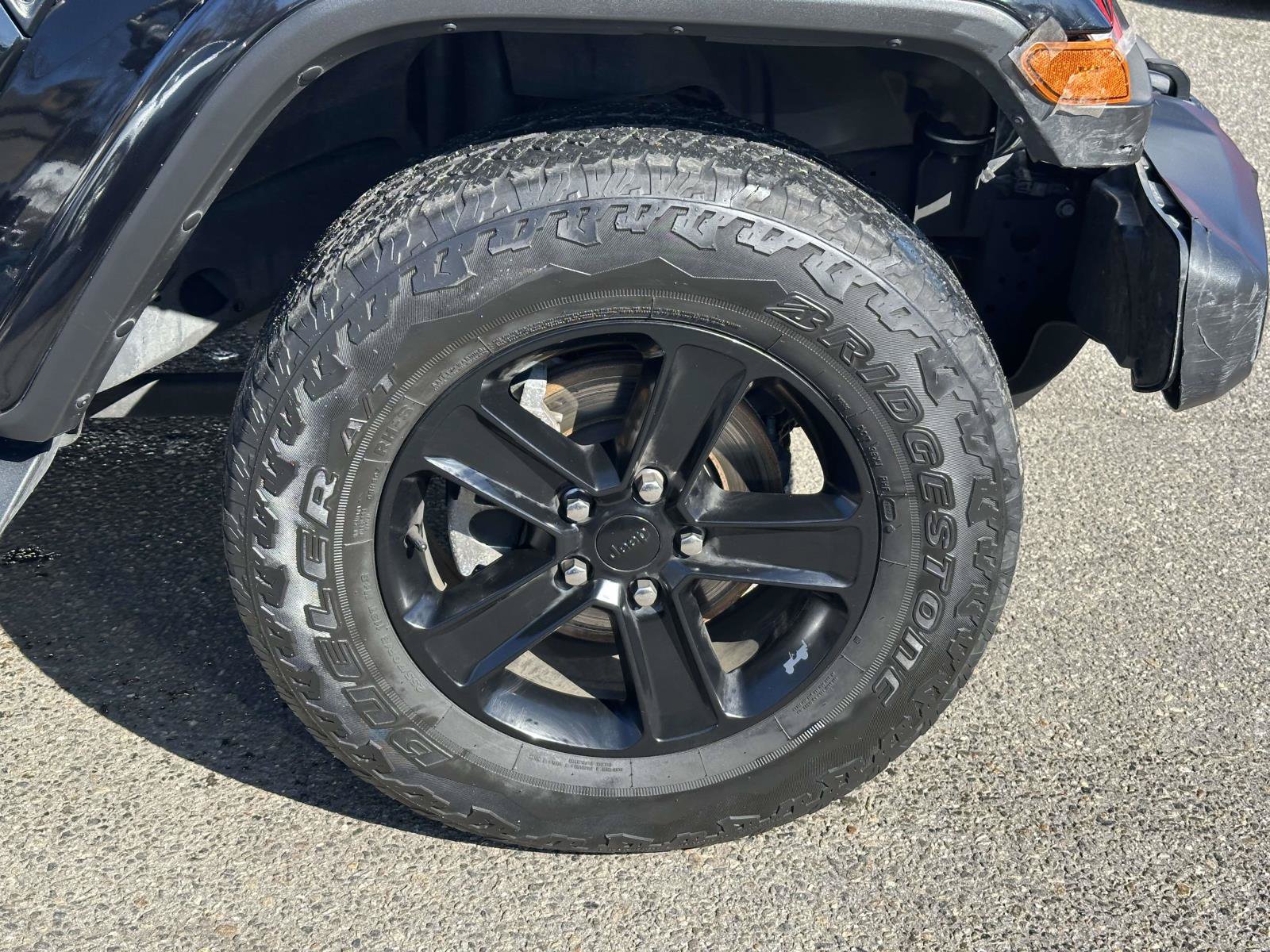 Used 2021 Jeep Wrangler Unlimited Sahara AWD/4WD image 10