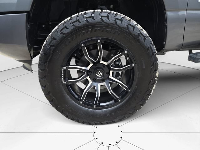 Used 2023 Nissan Titan SV w/ SV Convenience Package AWD/4WD image 31