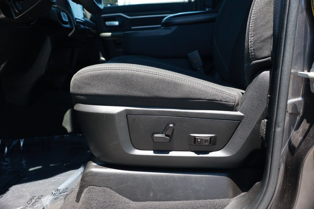 Used 2025 RAM 2500 Big Horn AWD/4WD image 18
