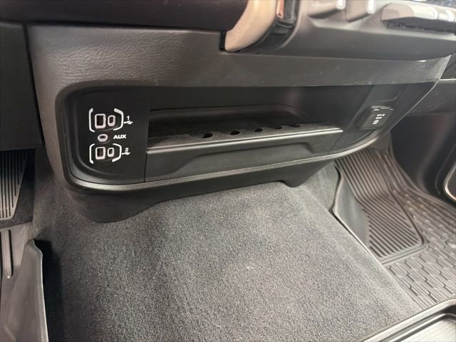 Used 2024 RAM 3500 Laramie AWD/4WD image 27