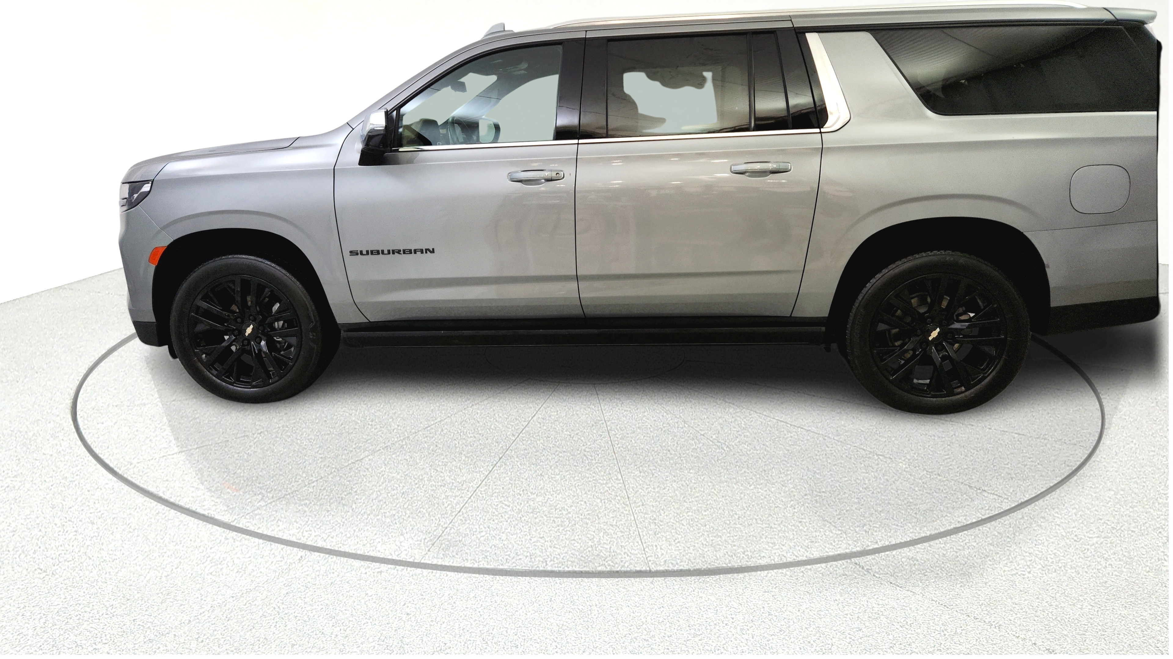 Used 2023 Chevrolet Suburban Premier AWD/4WD image 5