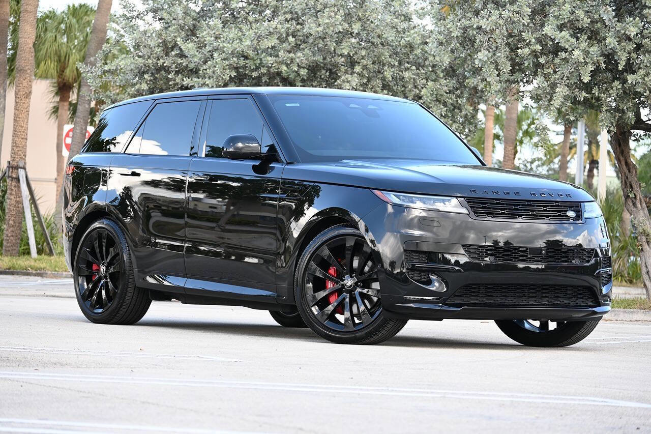 Used 2025 Land Rover Range Rover Sport Dynamic SE image 1