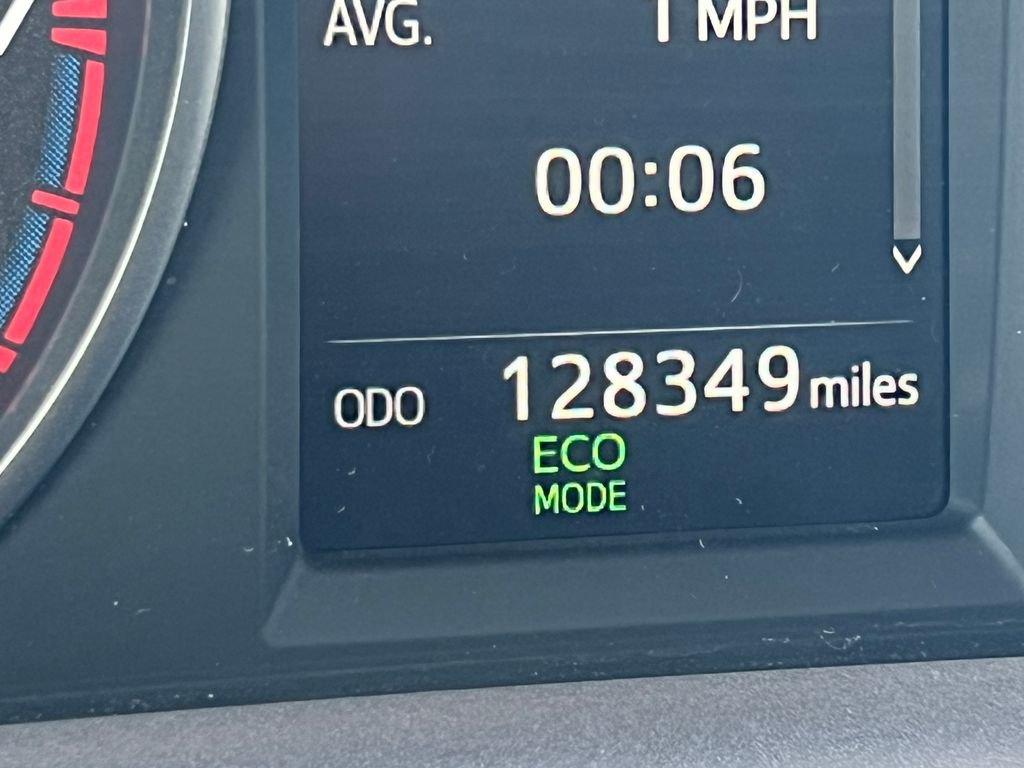 Used 2017 Toyota RAV4 XLE AWD/4WD image 20