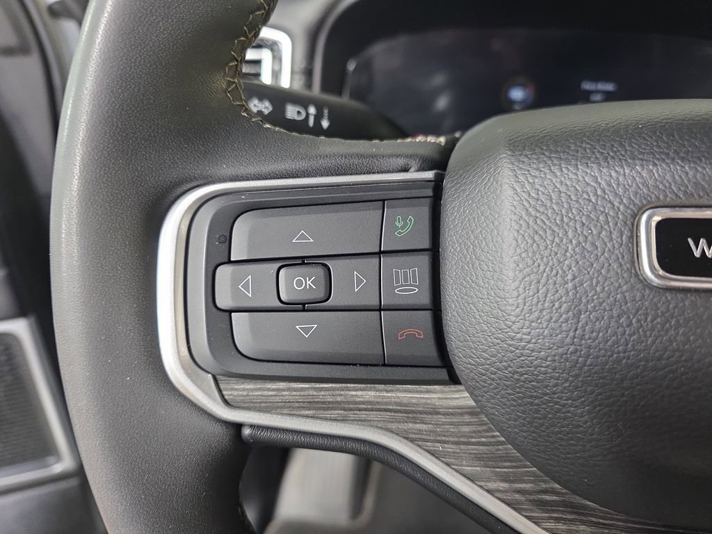 Used 2023 Jeep Wagoneer L Series II image 19