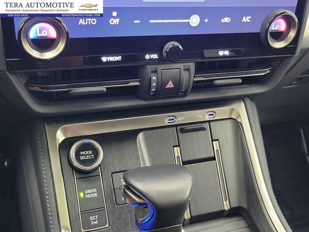 Used 2025 Lexus GX 550 w/ Accessory Package (2T) AWD/4WD image 17
