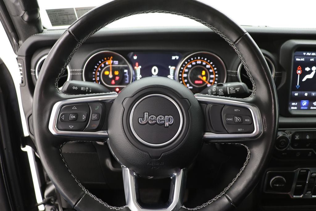 Used 2023 Jeep Wrangler Unlimited Sahara w/ Cold Weather Group AWD/4WD image 17