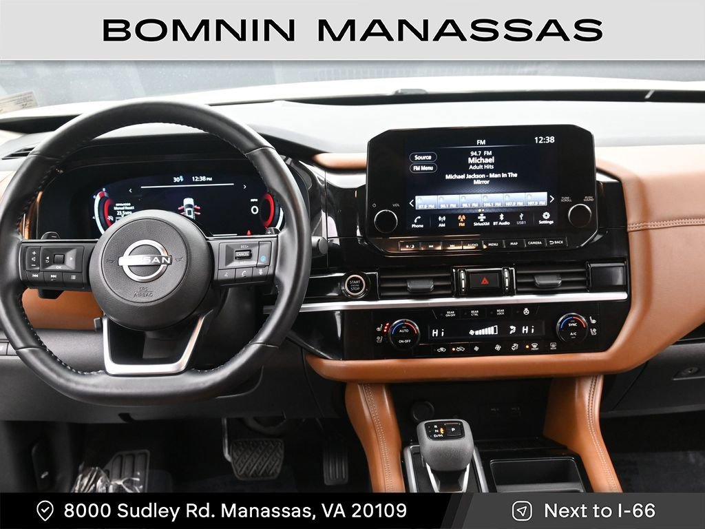 Used 2024 Nissan Pathfinder Platinum image 13