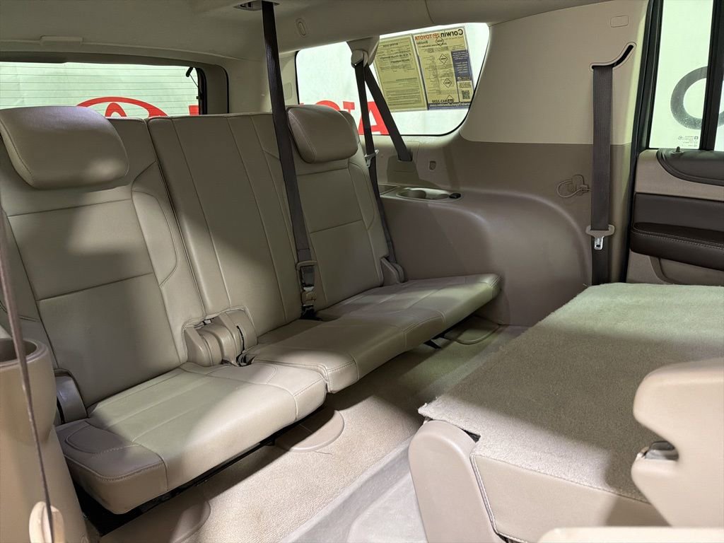 Used 2020 Chevrolet Suburban LT image 16