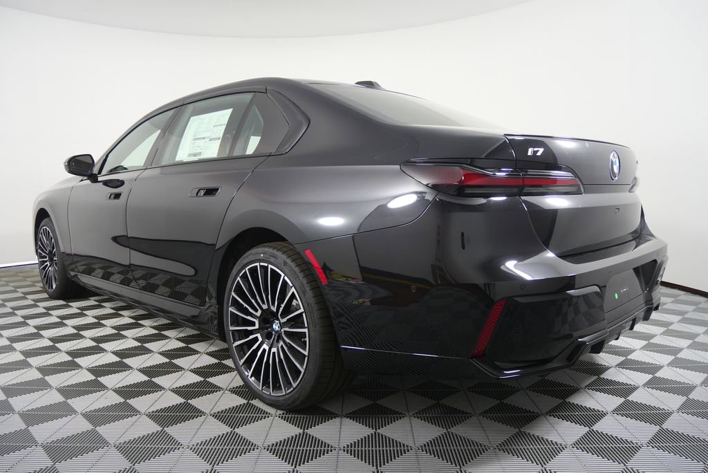 New 2026 BMW i7 xDrive60 w/ Executive Package image 5