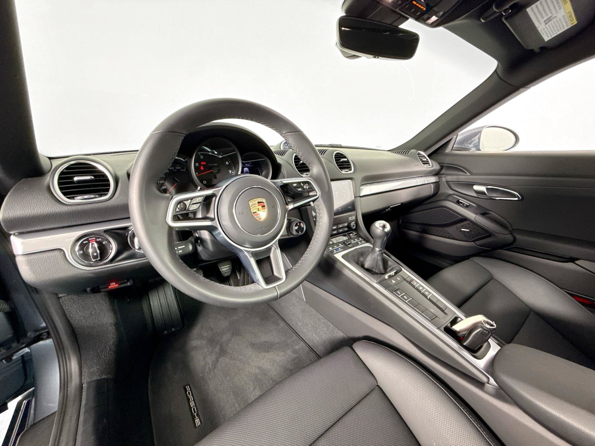 Used 2025 Porsche 718 Cayman RWD image 23