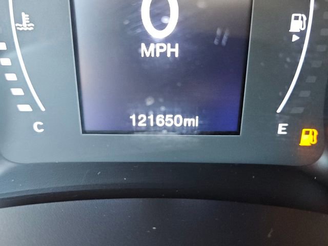 Used 2018 Jeep Renegade Latitude FWD image 26