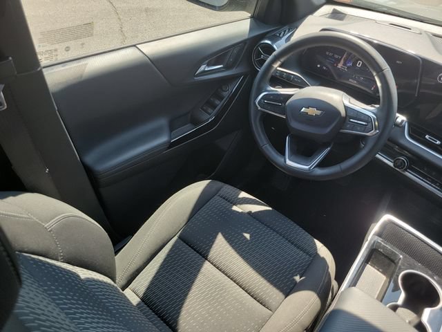 Used 2025 Chevrolet Equinox LT FWD image 12