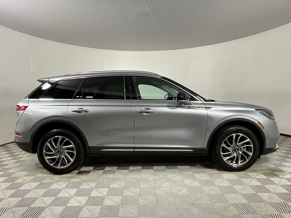 Used 2022 Lincoln Corsair FWD image 5