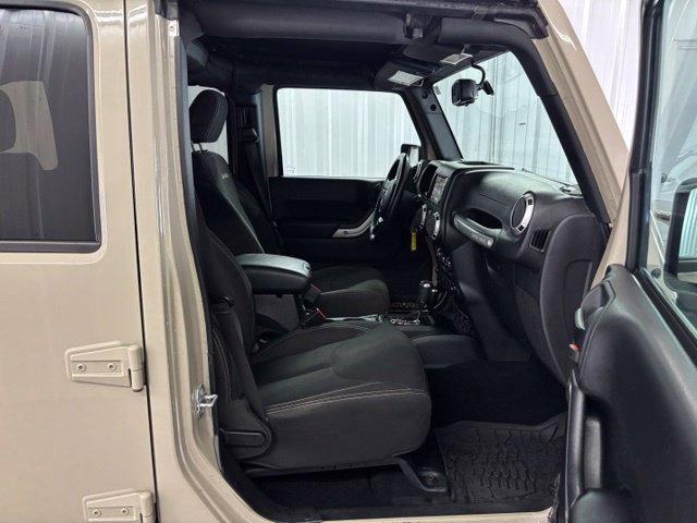 Used 2017 Jeep Wrangler Unlimited Sahara w/ Max Tow Package AWD/4WD image 24