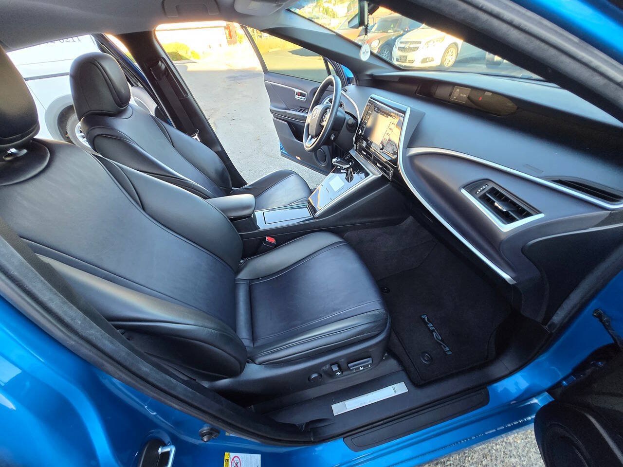 Used 2018 Toyota Mirai FWD image 34