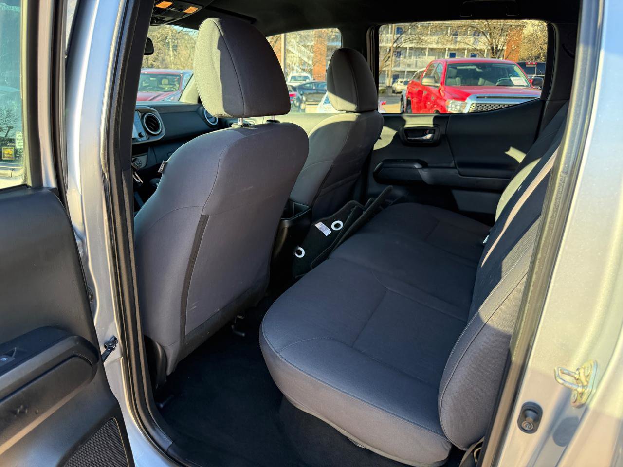 Used 2019 Toyota Tacoma TRD Off-Road w/ Technology Package image 18