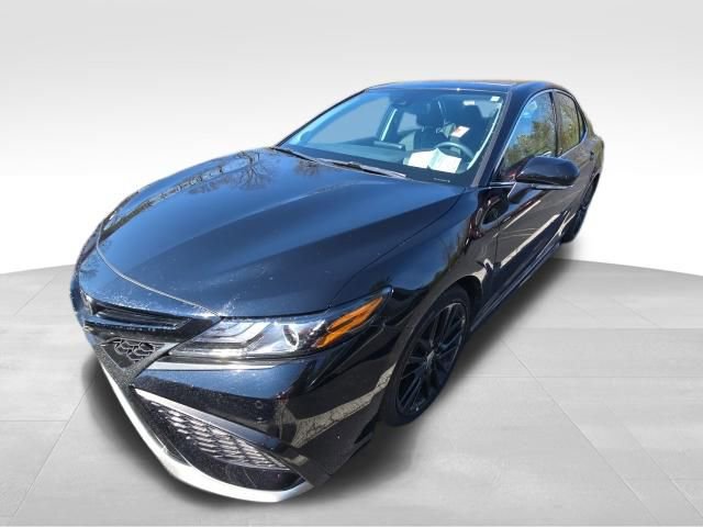 Used 2021 Toyota Camry XSE w/ Navigation Package image 11