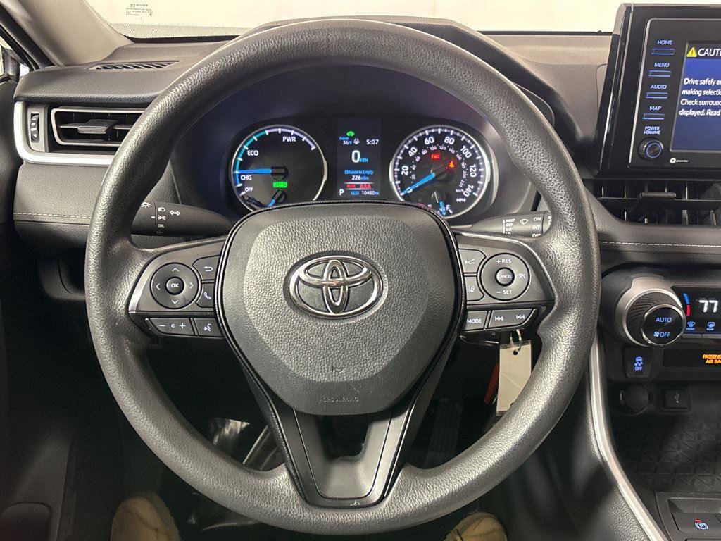 Used 2021 Toyota RAV4 LE image 22