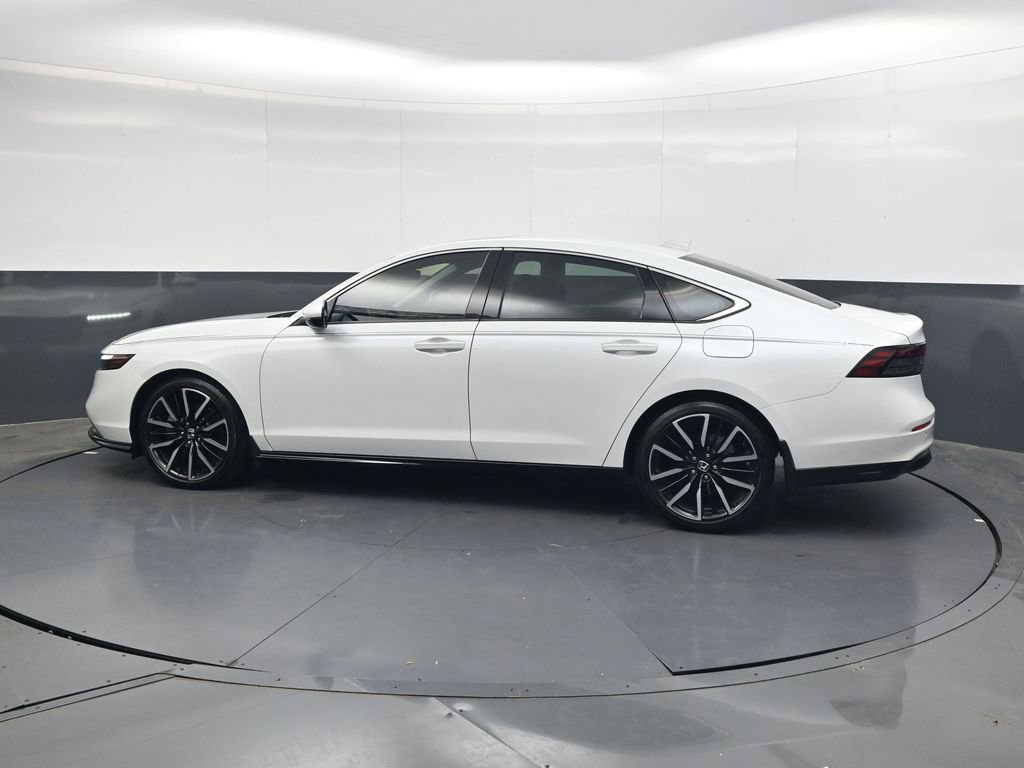 Used 2024 Honda Accord Touring image 7