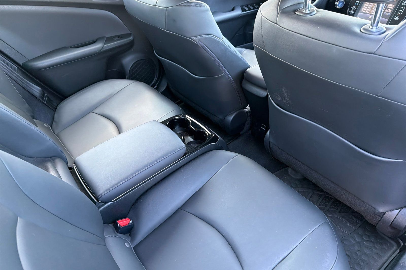 Used 2019 Toyota Prius Prime Premium FWD image 18